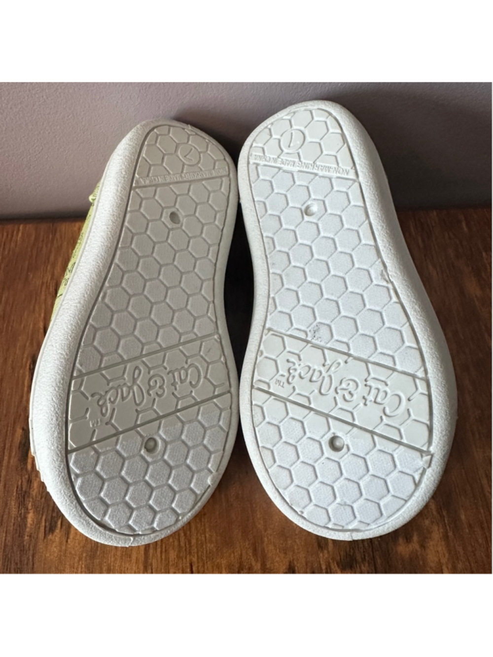 Cat & Jack Dinosaur Slip On Sneakers Baby Size 7 Green Casual Shoes - Picture 5 of 7